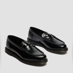 Dr. Martens MAYFARE
Polished Smooth Leather Penny Loafers